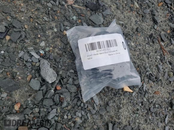 ✅ 2010 Kia Forte EX • VIN: KNAFU6A27A5106433 • Lot: 81853755. Listed on Copart with 266,671 mi. Free auction sales archive from the USA and detailed vehicle history report at DreamBid. Image 12.