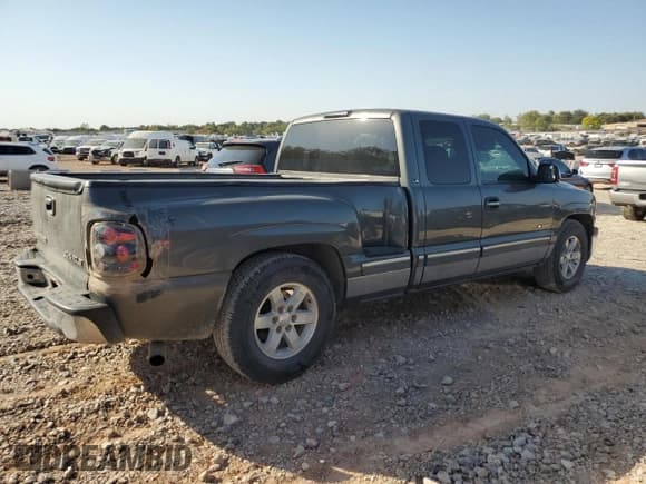 ✅ 2001 Chevrolet Silverado 1500 LS • VIN: 2GCEC19T411178824 • Лот: 75862204. Опубликован ранее на Copart с пробегом 306 551 миль. Бесплатный доступ к архиву аукционных продаж из США и подробный отчёт об истории автомобиля на DreamBid. Изображение 3.