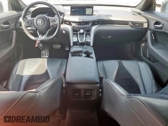 ✅ 2021 Acura TLX w/A-Spec Package • VIN: 19UUB6F50MA003208 • Lot: 71183255. Wystawiony na Copart z przebiegiem 56 281 mil. Bezpłatny archiwum sprzedaży aukcyjnych z USA i szczegółowy raport historii pojazdu na DreamBid. Zdjęcie 8.