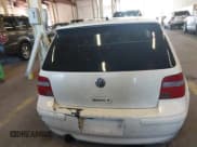 ✅ 2002 Volkswagen Golf GTI • VIN: 9BWDE61J424021979 • Лот: 39831844. Опубликован ранее на IAAI с пробегом 246 541 миль. Бесплатный доступ к архиву аукционных продаж из США и подробный отчёт об истории автомобиля на DreamBid. Изображение 17.