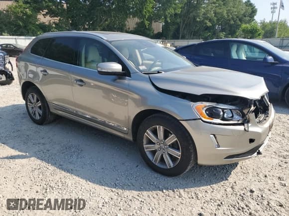 ✅ 2016 Volvo XC60 T6 Platinum • VIN: YV4902RM5G2779299 • Lot: 59821594. Wystawiony na Copart z przebiegiem 68 449 mil. Bezpłatny archiwum sprzedaży aukcyjnych z USA i szczegółowy raport historii pojazdu na DreamBid. Zdjęcie 4.