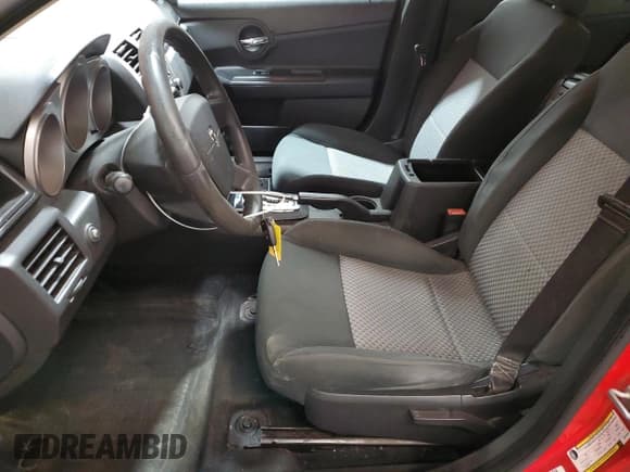 ✅ 2009 Dodge Avenger SE • VIN: 1B3LC46B49N545298 • Lot: 80701994. Wystawiony na Copart z przebiegiem 169 933 mil. Bezpłatny archiwum sprzedaży aukcyjnych z USA i szczegółowy raport historii pojazdu na DreamBid. Zdjęcie 7.