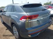 ✅ 2022 Volkswagen Atlas SE • VIN: 1V2JE2CA4NC201054 • Lot: 41920943. Wystawiony na IAAI z przebiegiem 68 407 mil. Bezpłatny archiwum sprzedaży aukcyjnych z USA i szczegółowy raport historii pojazdu na DreamBid. Zdjęcie 3.