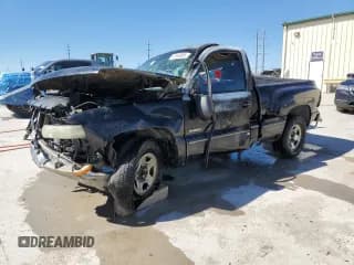 ✅ 2002 Chevrolet Silverado 1500 • VIN: 1GCEC14W52Z295709 • Лот: 47649065. Опубликован ранее на Copart с пробегом Не указан. Бесплатный доступ к архиву аукционных продаж из США и подробный отчёт об истории автомобиля на DreamBid. Изображение 1.