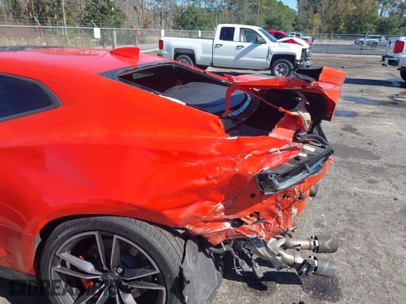 ✅ 2018 Chevrolet Camaro 2SS • VIN: 1G1FH1R71J0160147 • Лот: 43666666. Опубликован ранее на IAAI с пробегом 78 785 миль. Бесплатный доступ к архиву аукционных продаж из США и подробный отчёт об истории автомобиля на DreamBid. Изображение 6.