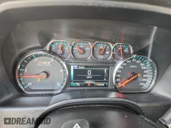 ✅ 2016 Chevrolet Silverado 2500HD LT • VIN: 1GC1KVE82GF264662 • Lot: 91906605. Wystawiony na Copart z przebiegiem 142 354 mil. Bezpłatny archiwum sprzedaży aukcyjnych z USA i szczegółowy raport historii pojazdu na DreamBid. Zdjęcie 9.