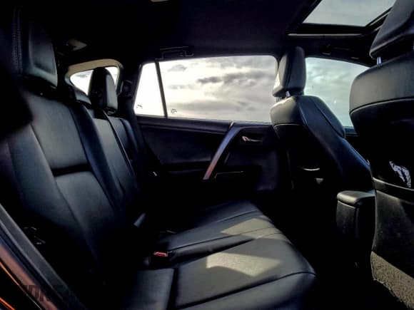 ✅ 2017 Toyota RAV4 SE • VIN: 2T3NFREV6HW396388 • Lot: 94418085. Listed on Copart with 153,111 mi. Free auction sales archive from the USA and detailed vehicle history report at DreamBid. Image 11.