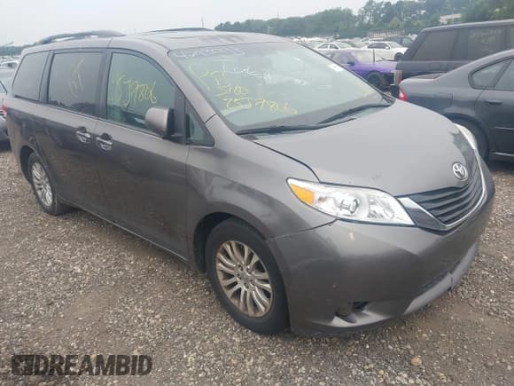 ✅ 2012 Toyota Sienna XLE AAS • VIN: 5TDYK3DC5CS263881 • Lot: 42930113. Listed on IAAI with Not provided. Free auction sales archive from the USA and detailed vehicle history report at DreamBid. Image 1.