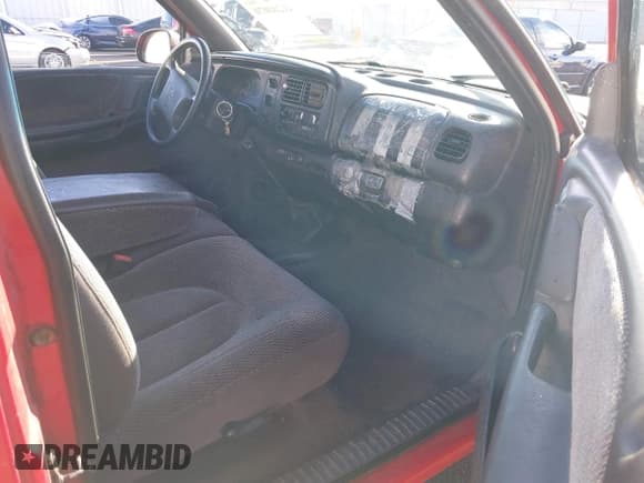 ✅ 1999 Dodge Dakota Sport • VIN: 1B7FL26P8XS248965 • Lot: 41280070. Wystawiony na IAAI z przebiegiem 155 066 mil. Bezpłatny archiwum sprzedaży aukcyjnych z USA i szczegółowy raport historii pojazdu na DreamBid. Zdjęcie 5.