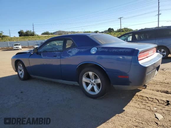 2009 Dodge Challenger SE с VIN 2B3LJ44V09H589522, выставлен на аукционе Copart как лот 84022225 с пробегом 178 766 миль миль и Списание • Salvage title. История ставок и продаж доступна на DreamBid. Изображение 2.