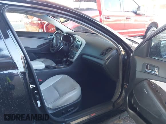 ✅ 2013 Kia Optima SX • VIN: 5XXGR4A64DG229784 • Lot: 43619404. Listed on IAAI with 126,103 mi. Free auction sales archive from the USA and detailed vehicle history report at DreamBid. Image 5.