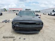 ✅ 2013 Dodge Challenger SXT • VIN: 2C3CDYAG0DH629128 • Lot: 41974990. Wystawiony na IAAI z przebiegiem Nie podano. Bezpłatny archiwum sprzedaży aukcyjnych z USA i szczegółowy raport historii pojazdu na DreamBid. Zdjęcie 12.