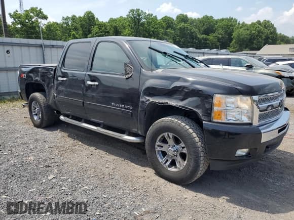 ✅ 2011 Chevrolet Silverado 1500 LT • VIN: 3GCPKSE33BG209707 • Lot: 57226814. Listed on Copart with 89,595 mi. Free auction sales archive from the USA and detailed vehicle history report at DreamBid. Image 4.