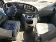 ✅ 2005 Ford Econoline Passenger XL • VIN: 1FBNE31L85HB00491 • Lot: 81552165. Wystawiony na Copart z przebiegiem 171 255 mil. Bezpłatny archiwum sprzedaży aukcyjnych z USA i szczegółowy raport historii pojazdu na DreamBid. Zdjęcie 8.