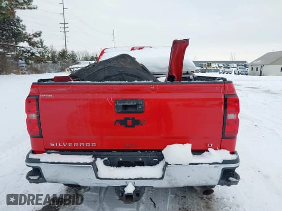 ✅ 2017 Chevrolet Silverado 2500HD LT • VIN: 1GC1KVEG1HF104295 • Lot: 41276100. Listed on IAAI with 65,635 mi. Free auction sales archive from the USA and detailed vehicle history report at DreamBid. Image 17.