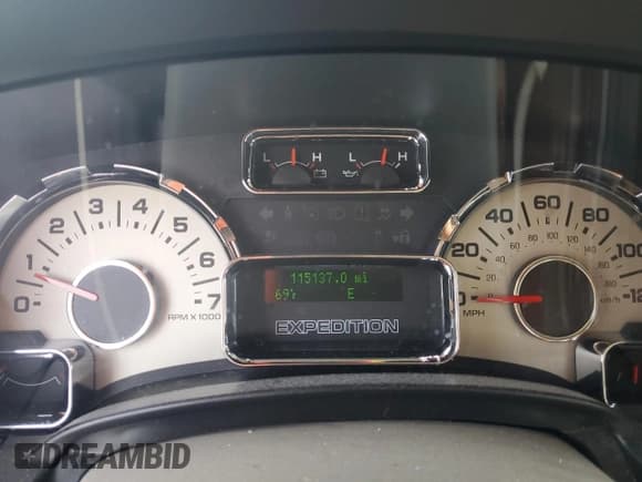 ✅ 2014 Ford Expedition XLT • VIN: 1FMJU1J56EEF01635 • Lot: 91891675. Wystawiony na Copart z przebiegiem 115 137 mil. Bezpłatny archiwum sprzedaży aukcyjnych z USA i szczegółowy raport historii pojazdu na DreamBid. Zdjęcie 9.