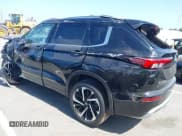 ✅ 2025 Mitsubishi Outlander SEL • VIN: JA4T5WA98SZ010539 • Lot: 42500303. Listed on IAAI with 2,224 mi. Free auction sales archive from the USA and detailed vehicle history report at DreamBid. Image 3.