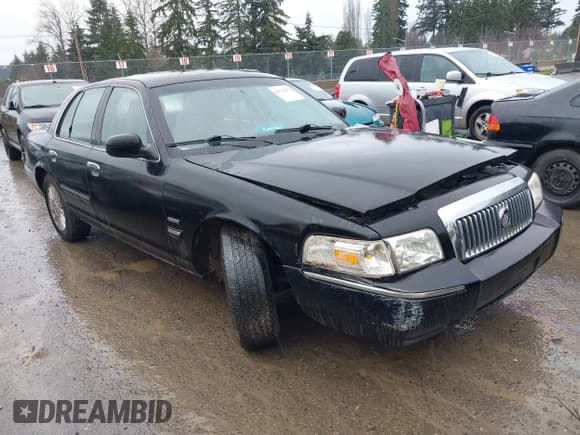 ✅ 2011 Mercury Grand Marquis LS • VIN: 2MEBM7FV7BX601112 • Лот: 41712172. Опубликован ранее на IAAI с пробегом Не указан. Бесплатный доступ к архиву аукционных продаж из США и подробный отчёт об истории автомобиля на DreamBid. Изображение 1.