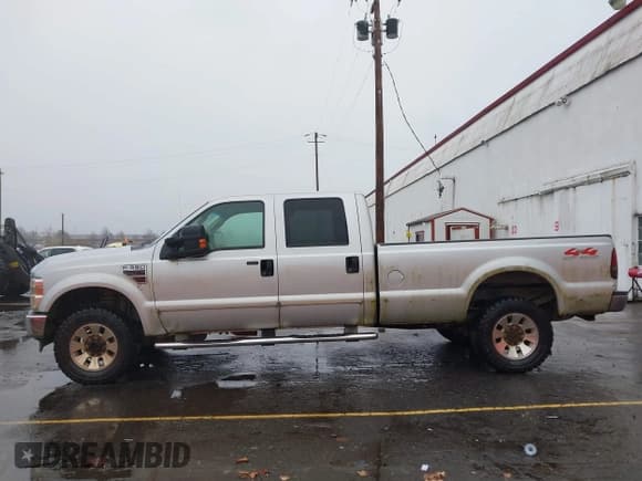 ✅ 2008 Ford F-350 XL • VIN: 1FTSW31R28ED89633 • Lot: 43786186. Listed on IAAI with 207,143 mi. Free auction sales archive from the USA and detailed vehicle history report at DreamBid. Image 14.