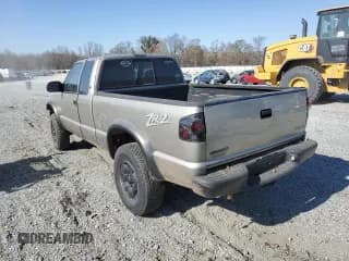 ✅ 2002 Chevrolet S-10 LS • VIN: 1GCCT19W328206774 • Лот: 50182865. Опубликован ранее на Copart с пробегом Не указан. Бесплатный доступ к архиву аукционных продаж из США и подробный отчёт об истории автомобиля на DreamBid. Изображение 2.
