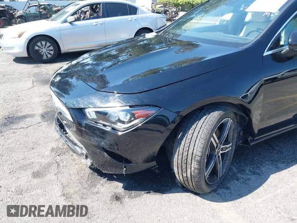 2023 Mercedes-Benz CLA 250 z VIN W1K5J4GB2PN412599, wystawiony jako IAAI lot #42912264 z przebiegiem 2 603 mil mil oraz . Historia ofert i sprzedaży dostępna na DreamBid. Obrazek 6.