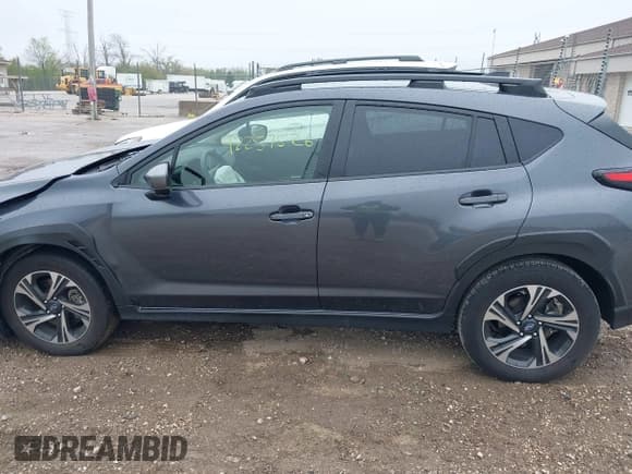 ✅ 2024 Subaru Crosstrek Premium • VIN: JF2GUADC0RH332534 • Lot: 42257526. Listed on IAAI with 14,944 mi. Free auction sales archive from the USA and detailed vehicle history report at DreamBid. Image 14.
