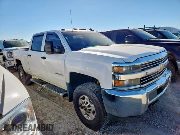 ✅ 2015 Chevrolet Silverado 2500HD LT • VIN: 1GC1KVEG3FF165208 • Lot: 90517925. Wystawiony na Copart z przebiegiem 311 427 mil. Bezpłatny archiwum sprzedaży aukcyjnych z USA i szczegółowy raport historii pojazdu na DreamBid. Zdjęcie 4.