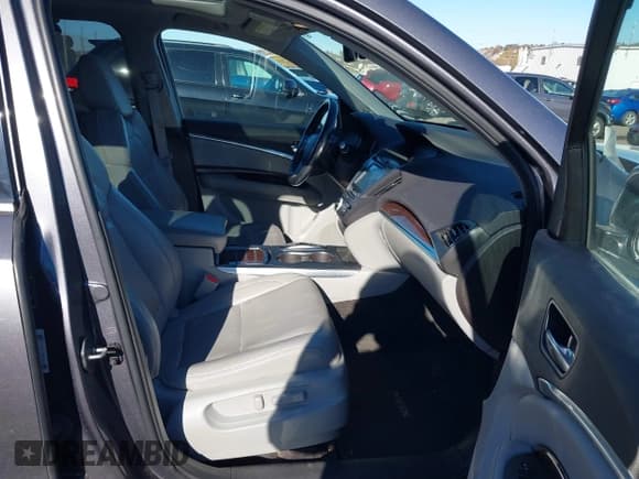 ✅ 2018 Acura MDX Technology • VIN: 5J8YD4H56JL024111 • Lot: 43615486. Wystawiony na IAAI z przebiegiem 111 054 mil. Bezpłatny archiwum sprzedaży aukcyjnych z USA i szczegółowy raport historii pojazdu na DreamBid. Zdjęcie 5.