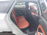 ✅ 2025 Kia Sportage SX-Prestige • VIN: 5XYK5CDF1SG249186 • Lot: 42630310. Wystawiony na IAAI z przebiegiem 11 233 mil. Bezpłatny archiwum sprzedaży aukcyjnych z USA i szczegółowy raport historii pojazdu na DreamBid. Zdjęcie 8.