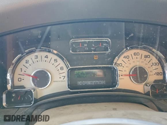 ✅ 2008 Ford Expedition Eddie Bauer • VIN: 1FMFU17568LA56035 • Lot: 90866615. Wystawiony na Copart z przebiegiem 174 560 mil. Bezpłatny archiwum sprzedaży aukcyjnych z USA i szczegółowy raport historii pojazdu na DreamBid. Zdjęcie 9.