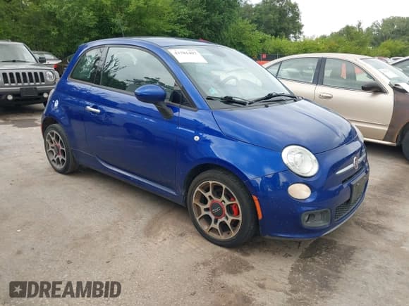 ✅ 2014 FIAT 500 Sport • VIN: 3C3CFFBRXET212395 • Lot: 42781497. Listed on IAAI with 121,732 mi. Free auction sales archive from the USA and detailed vehicle history report at DreamBid. Image 1.
