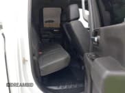 ✅ 2022 Chevrolet Silverado 2500HD Work Truck • VIN: 1GC2YLE7XNF267241 • Lot: 42639094. Wystawiony na IAAI z przebiegiem 89 583 mil. Bezpłatny archiwum sprzedaży aukcyjnych z USA i szczegółowy raport historii pojazdu na DreamBid. Zdjęcie 8.