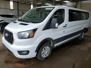 ✅ 2023 Ford Transit Passenger XL • VIN: 1FBAX2Y89PKA94274 • Лот: 58805015. Опубликован ранее на Copart с пробегом 48 533 миль. Бесплатный доступ к архиву аукционных продаж из США и подробный отчёт об истории автомобиля на DreamBid. Изображение 1.