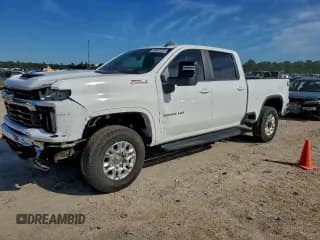 ✅ 2024 Chevrolet Silverado 2500HD LT • VIN: 2GC4YNEY9R1110567 • Лот: 94662155. Опубликован ранее на Copart с пробегом 60 639 миль. Бесплатный доступ к архиву аукционных продаж из США и подробный отчёт об истории автомобиля на DreamBid. Изображение 1.