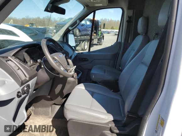 ✅ 2018 Ford Transit • VIN: 1FTBW3XMXJKB40404 • Lot: 50774585. Wystawiony na Copart z przebiegiem Nie podano. Bezpłatny archiwum sprzedaży aukcyjnych z USA i szczegółowy raport historii pojazdu na DreamBid. Zdjęcie 7.