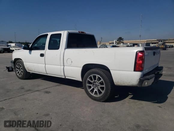✅ 2006 Chevrolet Silverado 1500 Work Truck • VIN: 1GCEC19V16Z125532 • Лот: 77407724. Опубликован ранее на Copart с пробегом 254 308 миль. Бесплатный доступ к архиву аукционных продаж из США и подробный отчёт об истории автомобиля на DreamBid. Изображение 2.