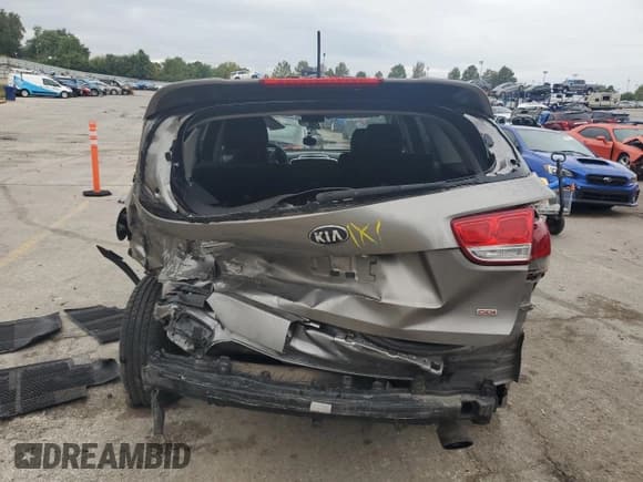 ✅ 2017 Kia Sorento LX • VIN: 5XYPGDA31HG246118 • Lot: 83766265. Listed on Copart with 153,884 mi. Free auction sales archive from the USA and detailed vehicle history report at DreamBid. Image 6.
