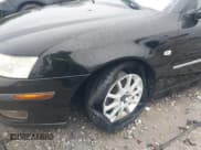 ✅ 2004 Saab 9-3 Arc • VIN: YS3FD79Y646006123 • Lot: 42334625. Wystawiony na IAAI z przebiegiem 99 332 mil. Bezpłatny archiwum sprzedaży aukcyjnych z USA i szczegółowy raport historii pojazdu na DreamBid. Zdjęcie 6.