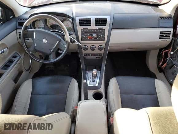 ✅ 2008 Dodge Avenger R/T • VIN: 1B3LC76M68N648983 • Lot: 85356184. Wystawiony na Copart z przebiegiem 191 518 mil. Bezpłatny archiwum sprzedaży aukcyjnych z USA i szczegółowy raport historii pojazdu na DreamBid. Zdjęcie 8.