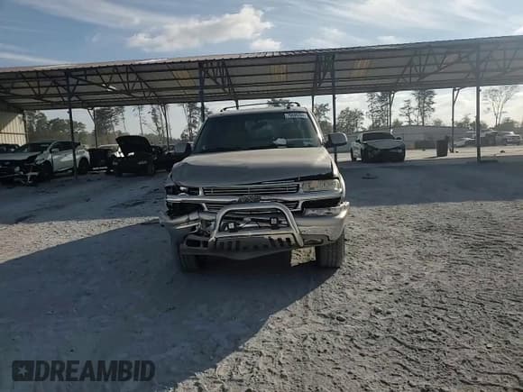 ✅ 2002 Chevrolet Suburban LT • VIN: 1GNEC16Z72J277760 • Лот: 79686394. Опубликован ранее на Copart с пробегом 295 660 миль. Бесплатный доступ к архиву аукционных продаж из США и подробный отчёт об истории автомобиля на DreamBid. Изображение 11.