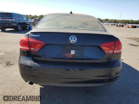 ✅ 2014 Volkswagen Passat S • VIN: 1VWAP7A35EC003609 • Лот: 85783295. Опубликован ранее на Copart с пробегом 149 648 миль. Бесплатный доступ к архиву аукционных продаж из США и подробный отчёт об истории автомобиля на DreamBid. Изображение 6.