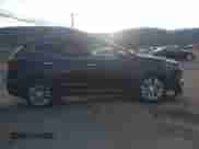 2017 Hyundai Santa Fe 2.0T z VIN 5XYZUDLA8HG502333, wystawiony jako IAAI lot #41246195 z przebiegiem 62 772 mil mil oraz . Historia ofert i sprzedaży dostępna na DreamBid. Obrazek 13.