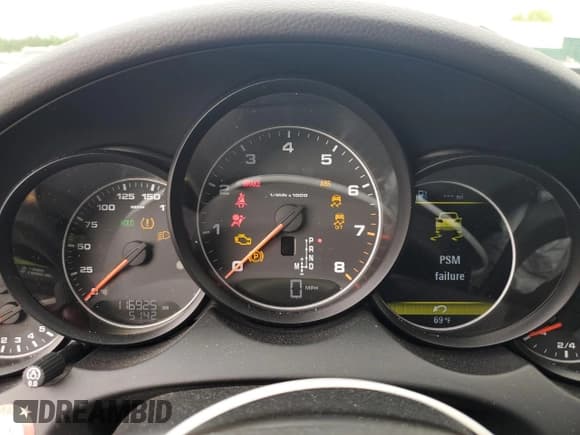 ✅ 2014 Porsche Cayenne • VIN: WP1AA2A21ELA92785 • Lot: 56255925. Listed on Copart with 116,925 mi. Free auction sales archive from the USA and detailed vehicle history report at DreamBid. Image 9.