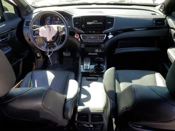 ✅ 2021 Honda Passport Elite • VIN: 5FNYF8H08MB035431 • Lot: 82341434. Listed on Copart with 37,765 mi. Free auction sales archive from the USA and detailed vehicle history report at DreamBid. Image 8.