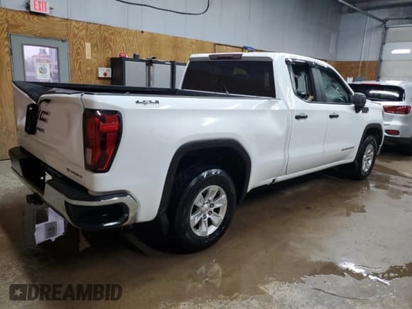 ✅ 2020 GMC Sierra 1500 • VIN: 1GTR9AEK3LZ274628 • Лот: 54250305. Опубликован ранее на Copart с пробегом 108 887 миль. Бесплатный доступ к архиву аукционных продаж из США и подробный отчёт об истории автомобиля на DreamBid. Изображение 3.