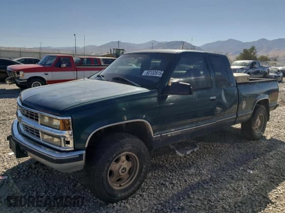 ✅ 1996 Chevrolet Silverado 1500 • VIN: 1GCEK19R8TE248821 • Lot: 82132615. Wystawiony na Copart z przebiegiem 291 896 mil. Bezpłatny archiwum sprzedaży aukcyjnych z USA i szczegółowy raport historii pojazdu na DreamBid. Zdjęcie 1.