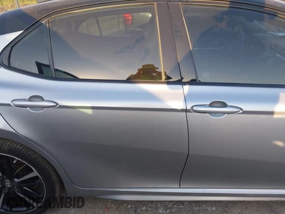 ✅ 2019 Toyota Camry XSE • VIN: 4T1BZ1HK5KU025834 • Lot: 43431637. Listed on IAAI with 155,298 mi. Free auction sales archive from the USA and detailed vehicle history report at DreamBid. Image 13.