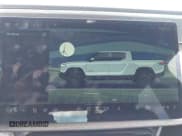 ✅ 2023 Rivian R1T Adventure • VIN: 7FCTGAAA4PN019227 • Лот: 42147368. Опубликован ранее на IAAI с пробегом 247 миль. Бесплатный доступ к архиву аукционных продаж из США и подробный отчёт об истории автомобиля на DreamBid. Изображение 18.