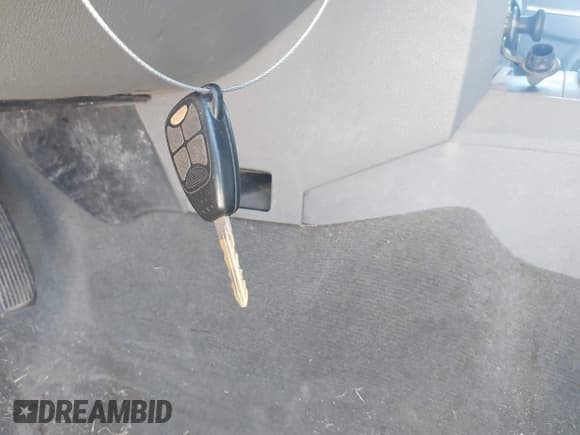 ✅ 2007 Jeep Commander Sport • VIN: 1J8HG48K87C598061 • Лот: 42809400. Опубликован ранее на IAAI с пробегом 200 961 миль. Бесплатный доступ к архиву аукционных продаж из США и подробный отчёт об истории автомобиля на DreamBid. Изображение 11.