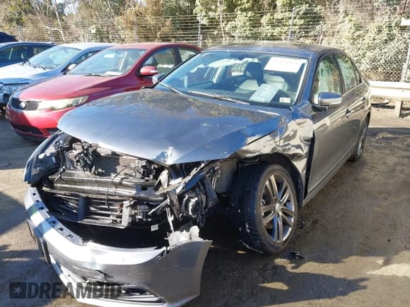 ✅ 2018 Volkswagen Jetta SEL • VIN: 3VWL17AJXJM249377 • Lot: 41464189. Listed on IAAI with 41,398 mi. Free auction sales archive from the USA and detailed vehicle history report at DreamBid. Image 2.